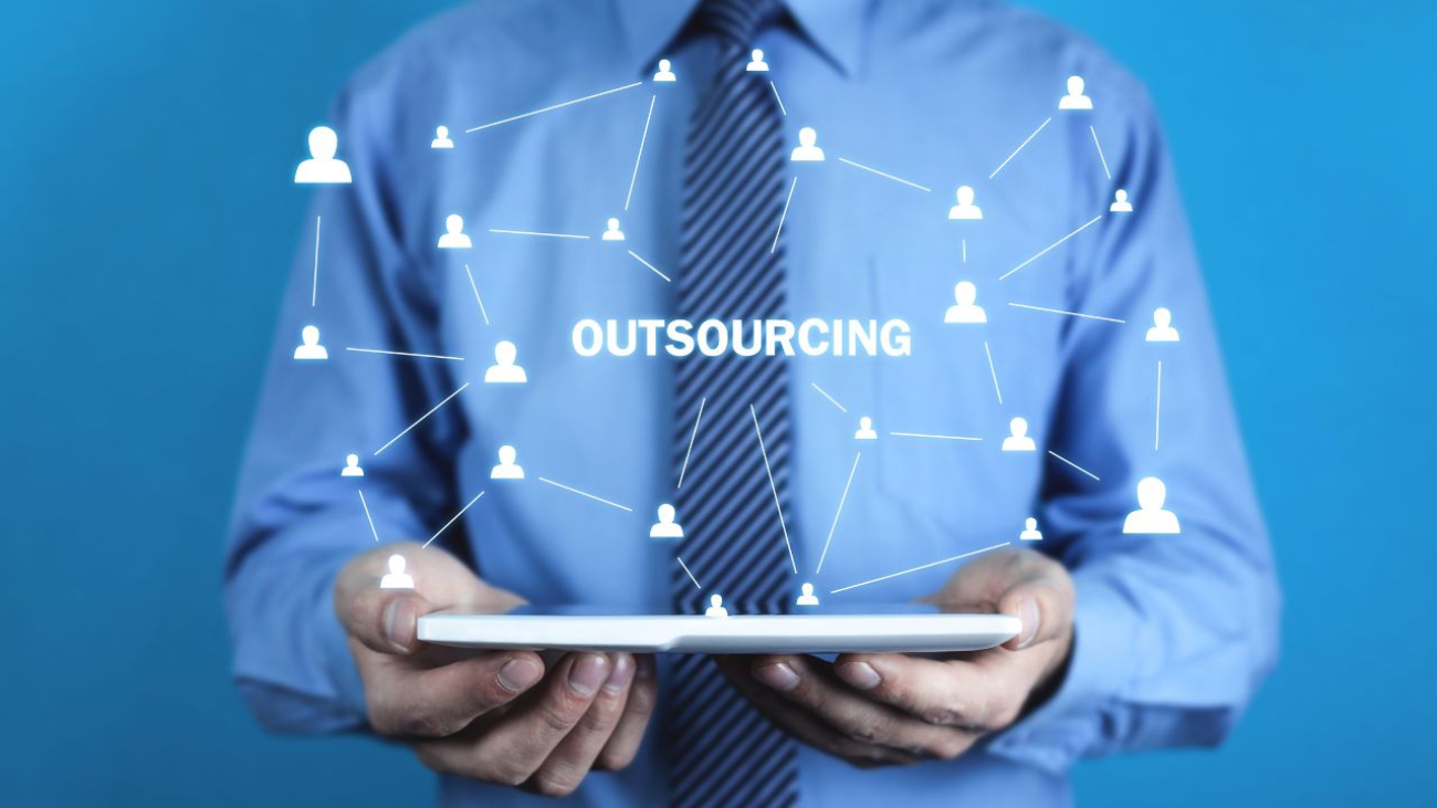 Outsourcing IOD: Dlaczego warto powierzyć zewnętrznej firmie ochronę danych?