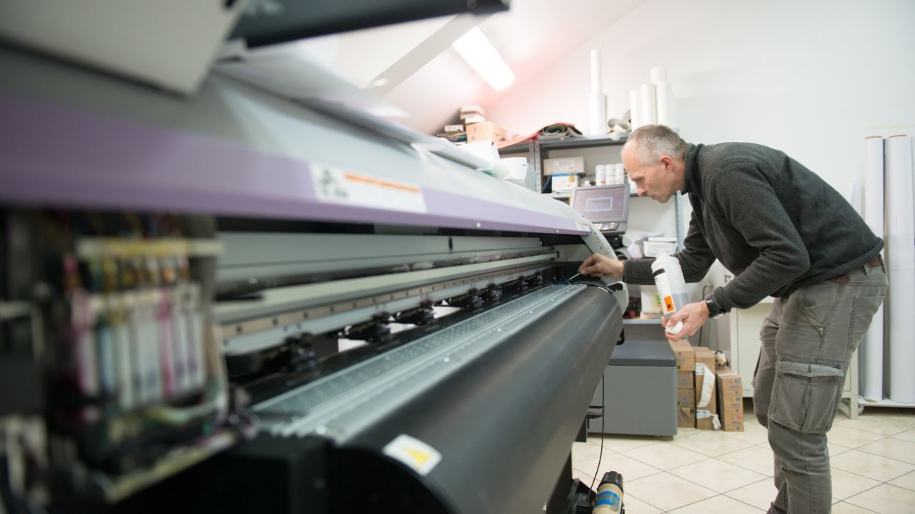 Nowoczesne technologie druku: rewolucja jakości produkcji materiałów
