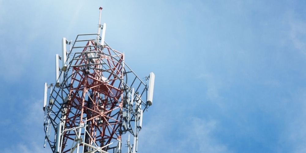 Systemy teletechniczne w portach lotniczych: Kluczowe elementy i ich funkcje