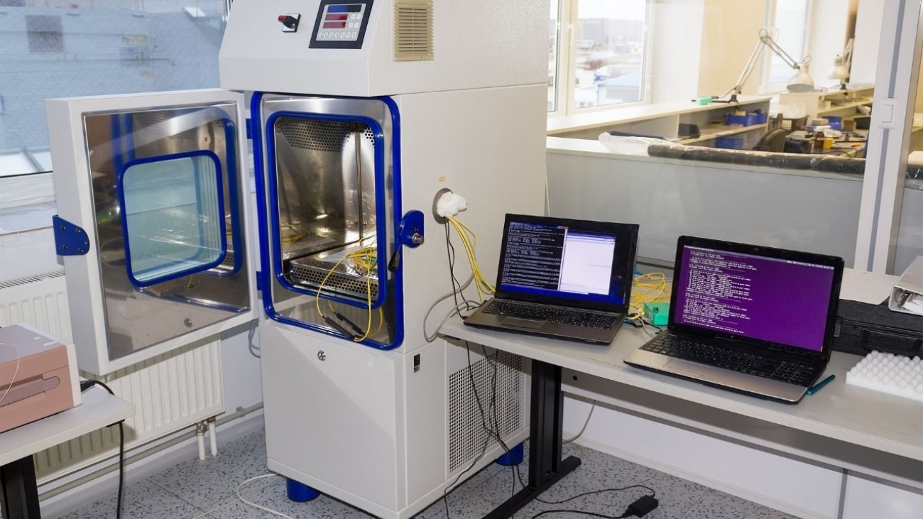 Jak wygląda proces testowy piekarnika przed dopuszczeniem do sprzedaży?