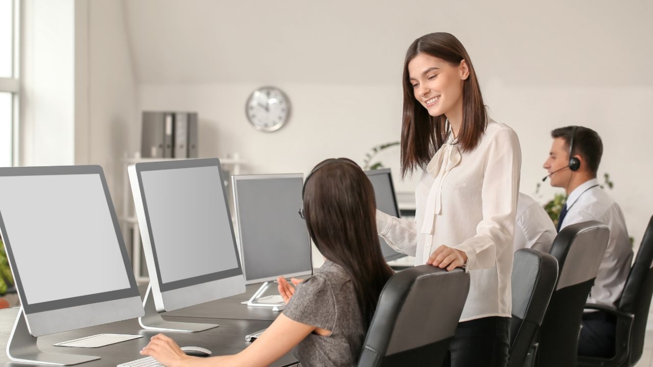 Praca hybrydowa – jak biuro na godziny pomaga zespołom?