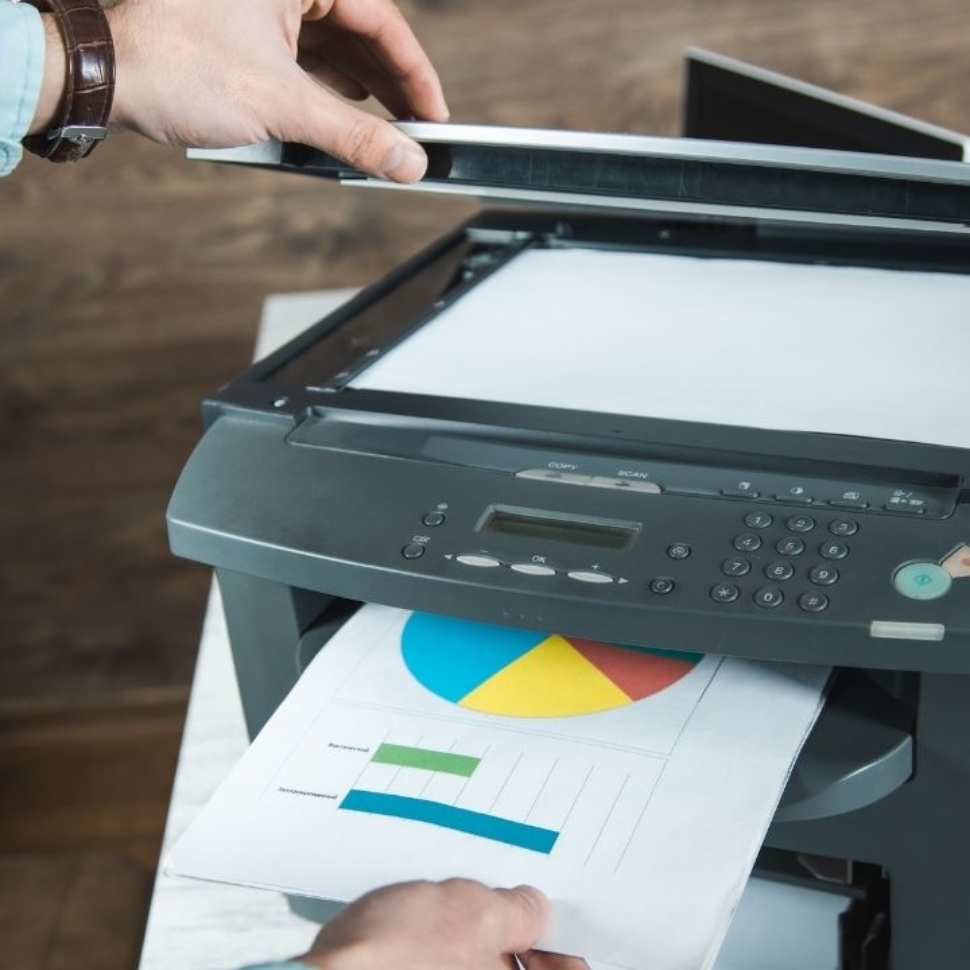 Koszt druku w firmie – jak go obniżyć