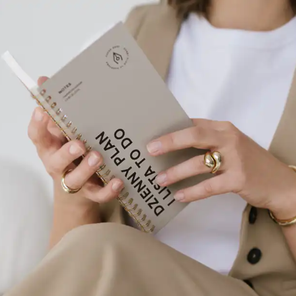 Organizacja biurka w Home Office 5 stylowych dodatków